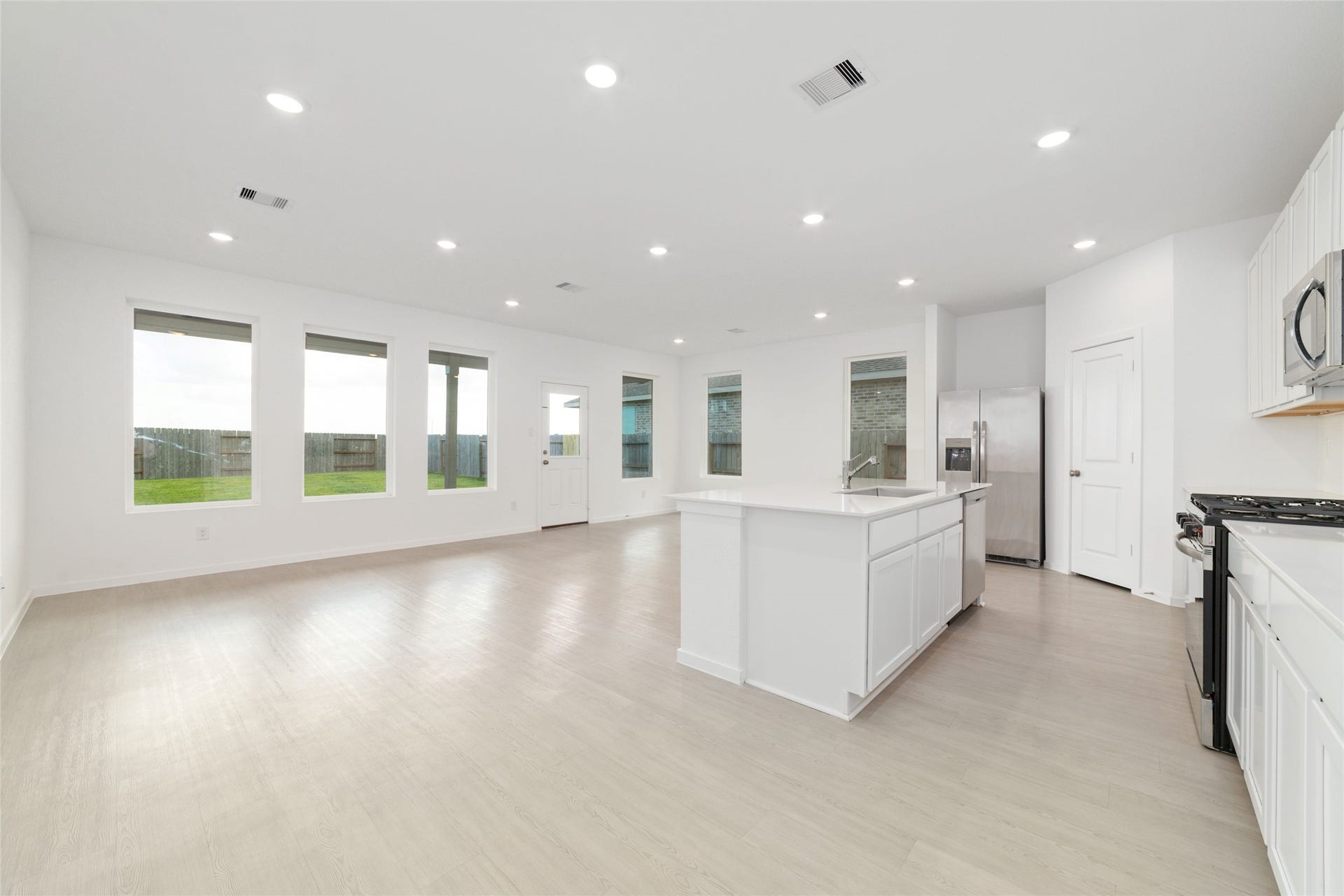 830 Heaven Drive, Beasley, TX 77417 830 Heaven Drive, Beasley, TX 77417