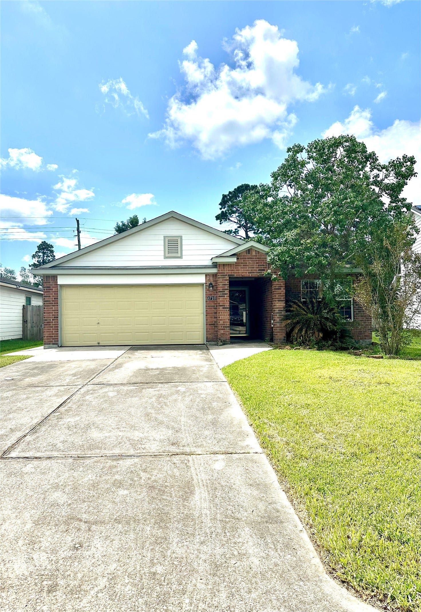 4710 Comal River Loop, Spring, TX 77386