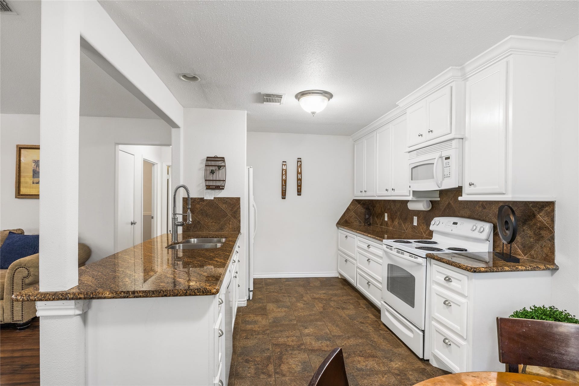 2303 Mimosa Court, League City, TX 77573 2303 Mimosa Court, League City, TX 77573