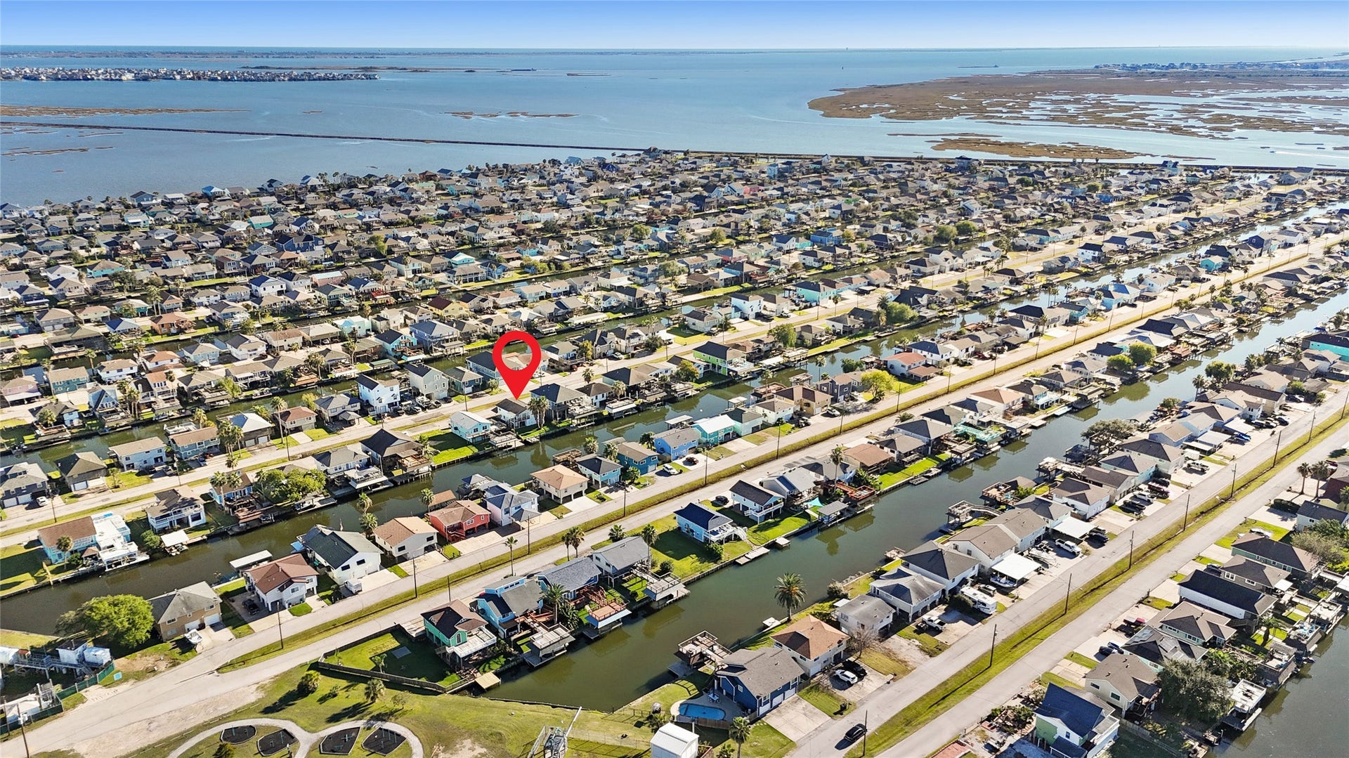 434 Pompano Street, Bayou Vista, TX 77563 Fantastic location!