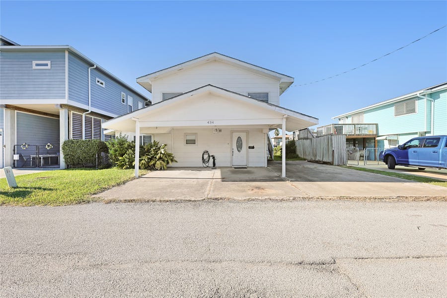Property photo for 434 Pompano Street, Bayou Vista, TX