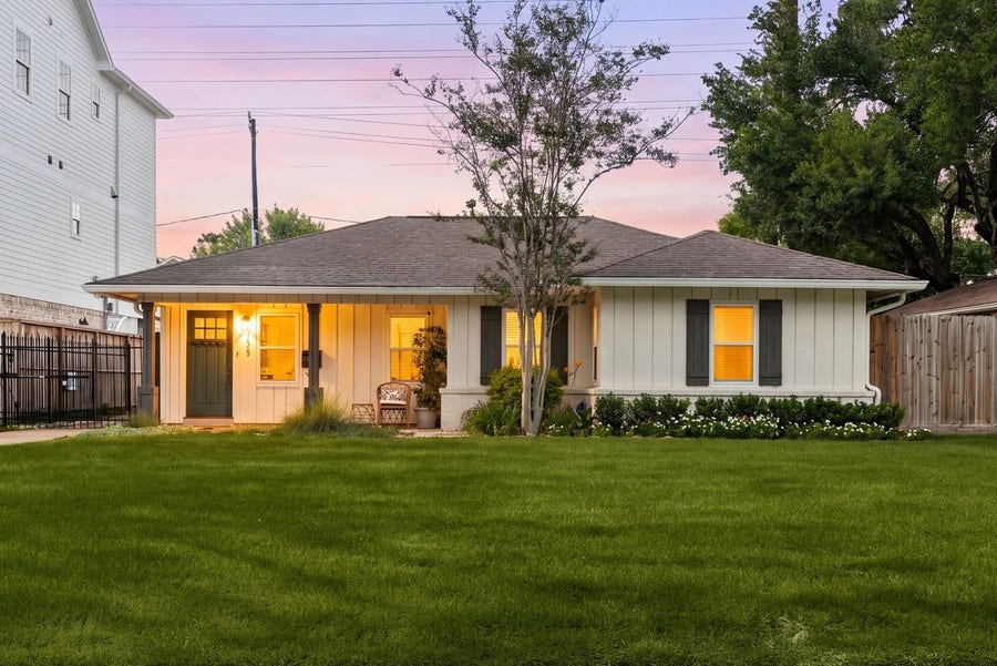 Property photo for 1111 Wynnwood Lane, Houston, TX