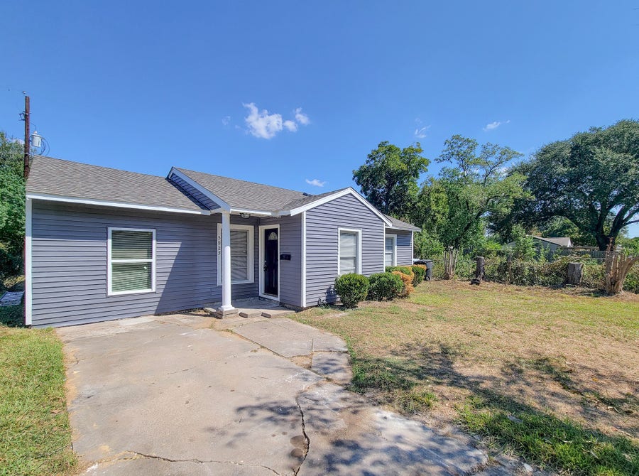 Property photo for 3923 Zephyr Street, Houston, TX