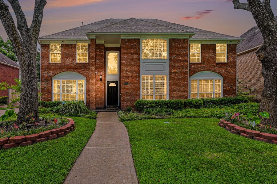 Property photo for 3309 Lakefield Boulevard, Sugar Land, TX