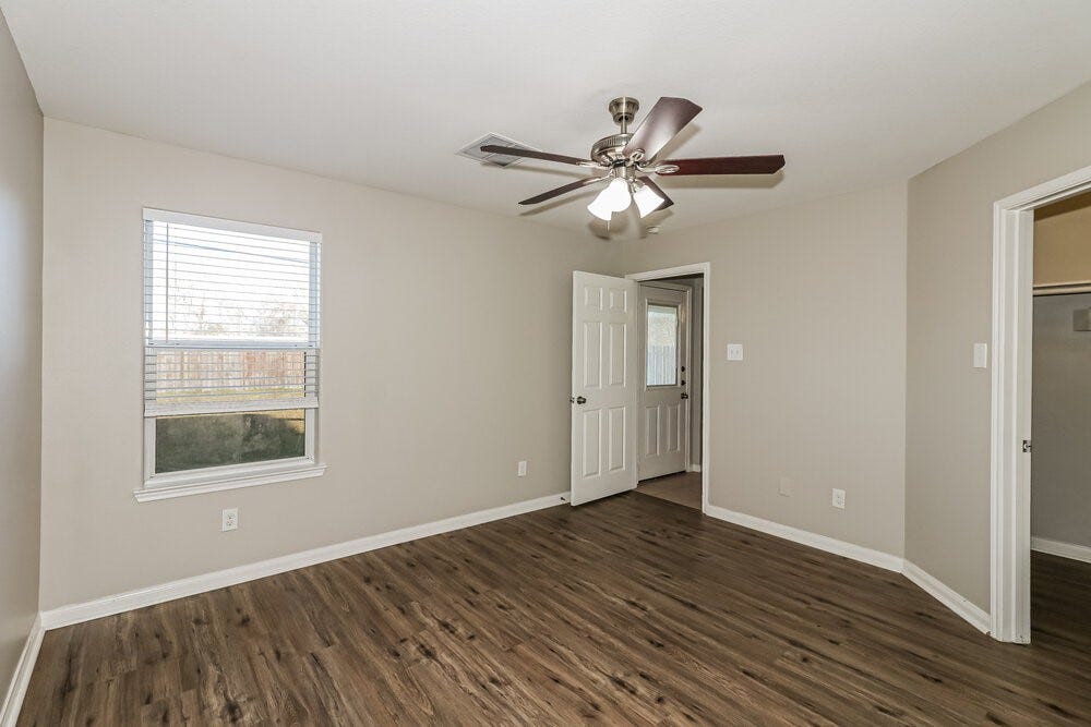 2131 Golden Topaz Drive, Rosharon, TX 77583 2131 Golden Topaz Drive, Rosharon, TX 77583