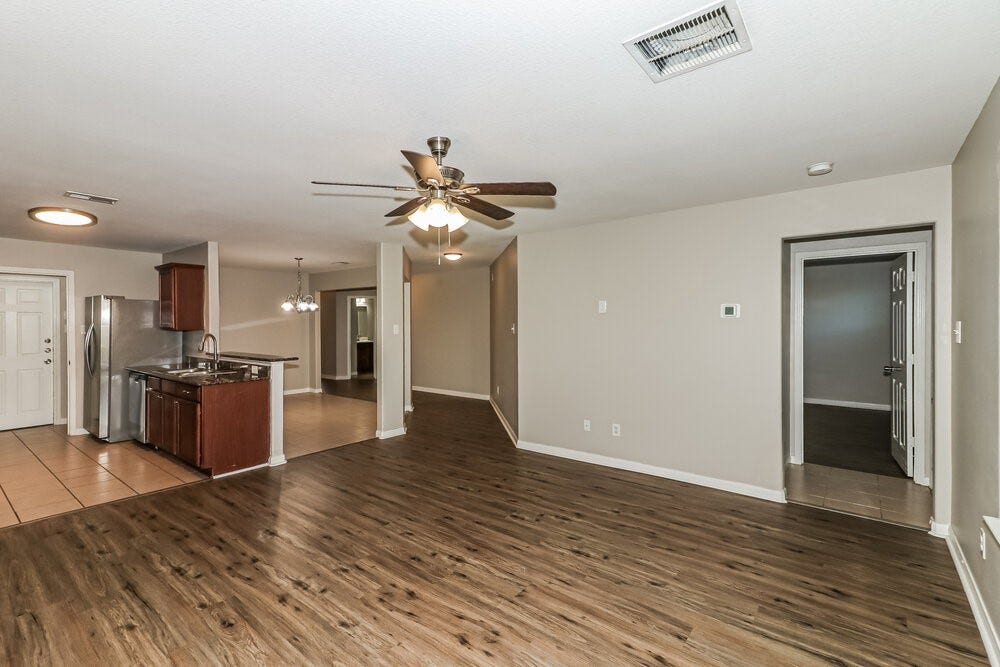 2131 Golden Topaz Drive, Rosharon, TX 77583 2131 Golden Topaz Drive, Rosharon, TX 77583