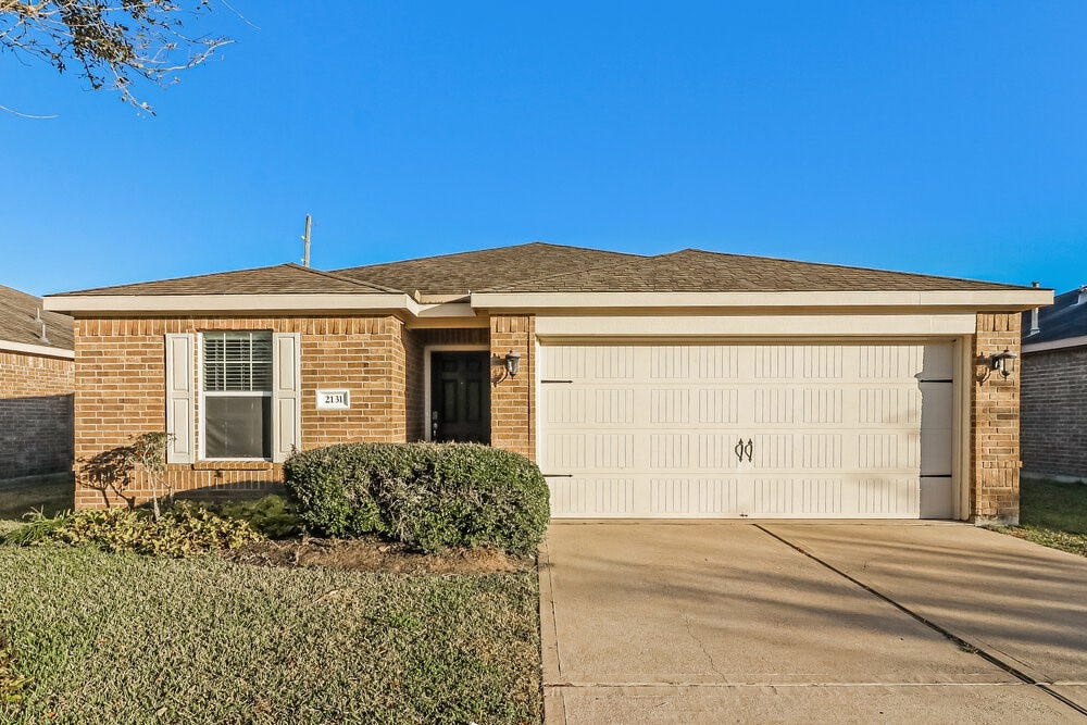 2131 Golden Topaz Drive, Rosharon, TX 77583 2131 Golden Topaz Drive, Rosharon, TX 77583