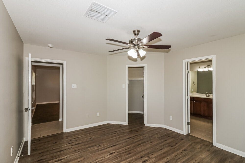 2131 Golden Topaz Drive, Rosharon, TX 77583 2131 Golden Topaz Drive, Rosharon, TX 77583