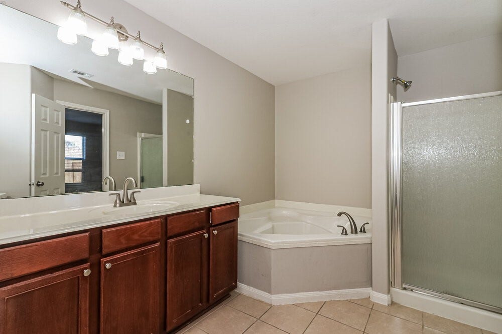 2131 Golden Topaz Drive, Rosharon, TX 77583 2131 Golden Topaz Drive, Rosharon, TX 77583