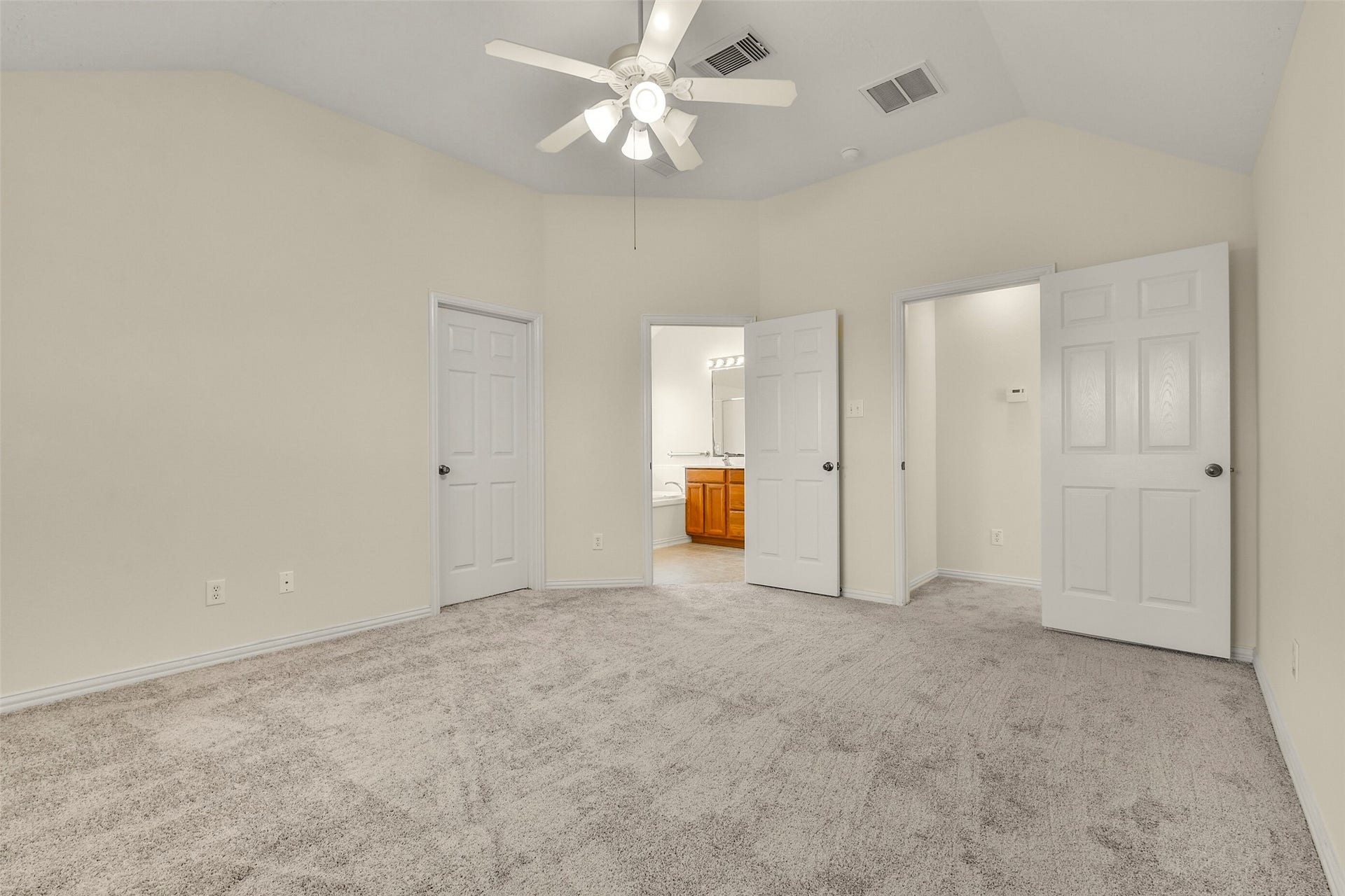 5707 Emerald Brook Lane, League City, TX 77573 5707 Emerald Brook Lane, League City, TX 77573