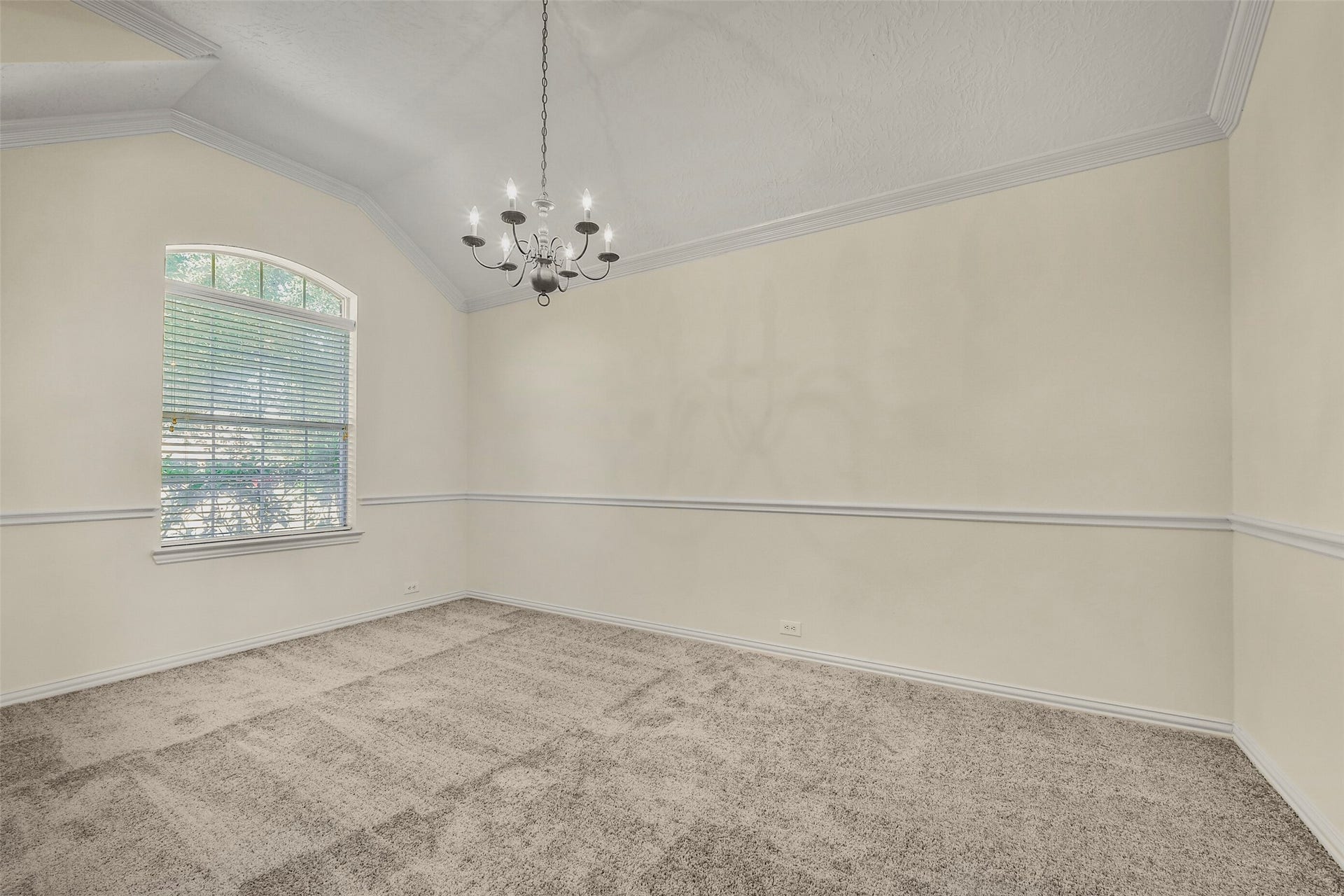 5707 Emerald Brook Lane, League City, TX 77573 5707 Emerald Brook Lane, League City, TX 77573