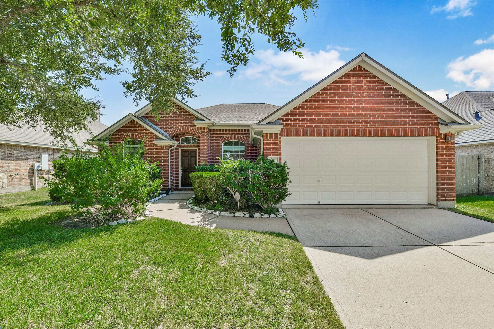 5707 Emerald Brook Lane, League City, TX 77573 5707 Emerald Brook Lane, League City, TX 77573