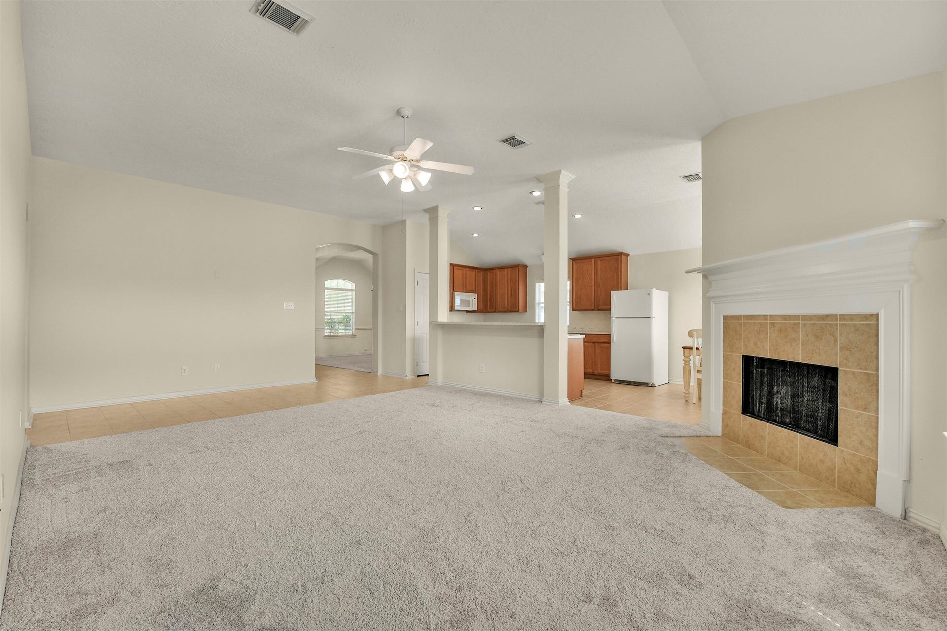 5707 Emerald Brook Lane, League City, TX 77573 5707 Emerald Brook Lane, League City, TX 77573