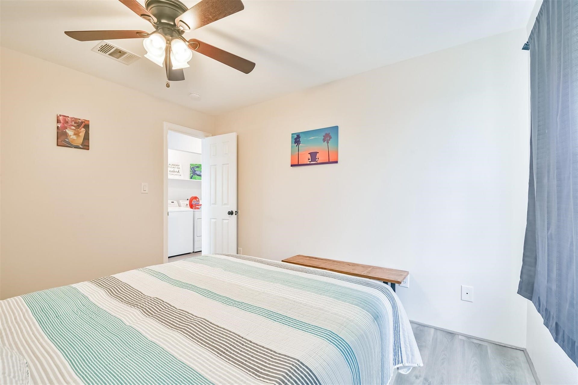 1004 20th Street, Dickinson, TX 77539 1004 20th Street, Dickinson, TX 77539