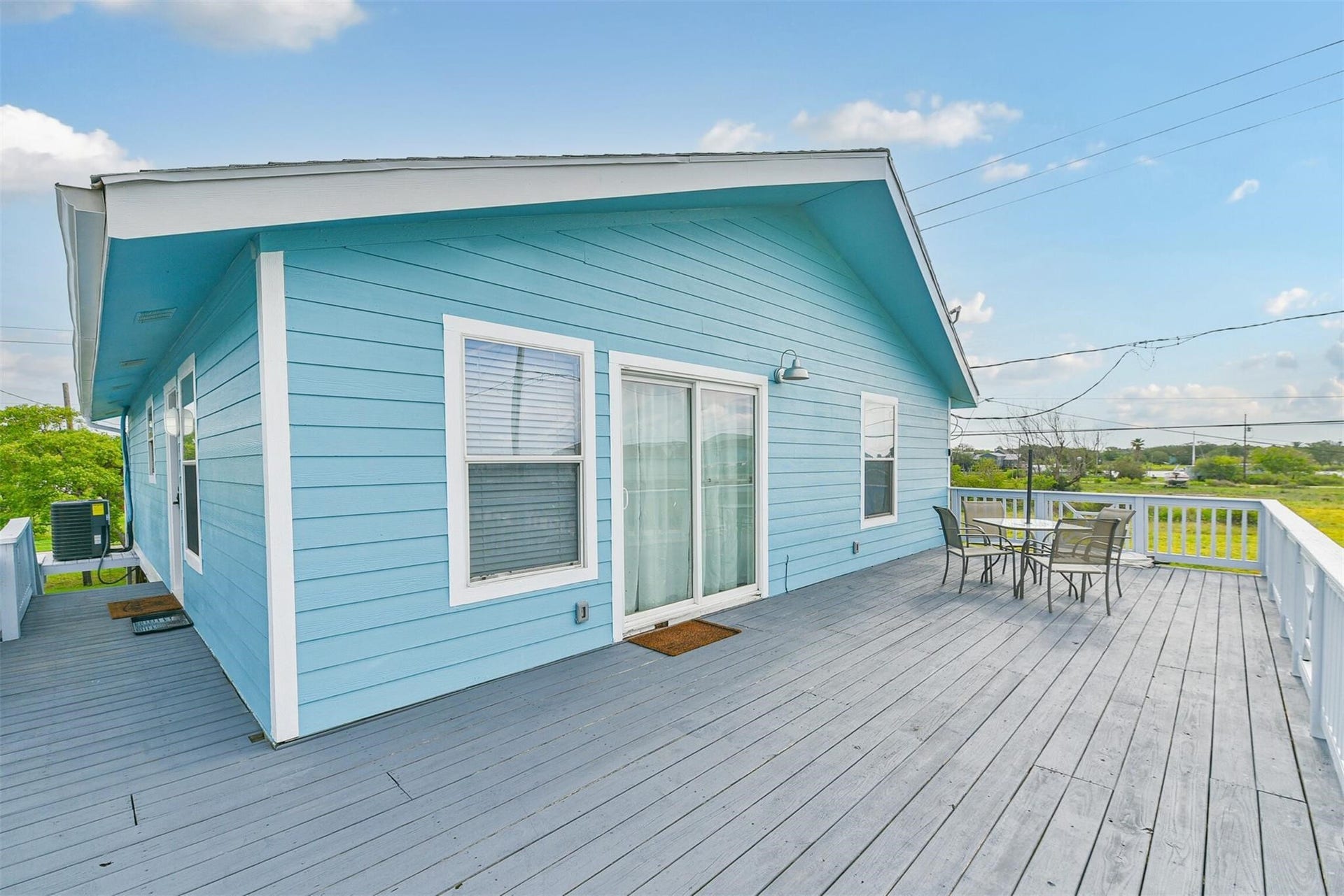 1004 20th Street, Dickinson, TX 77539 1004 20th Street, Dickinson, TX 77539