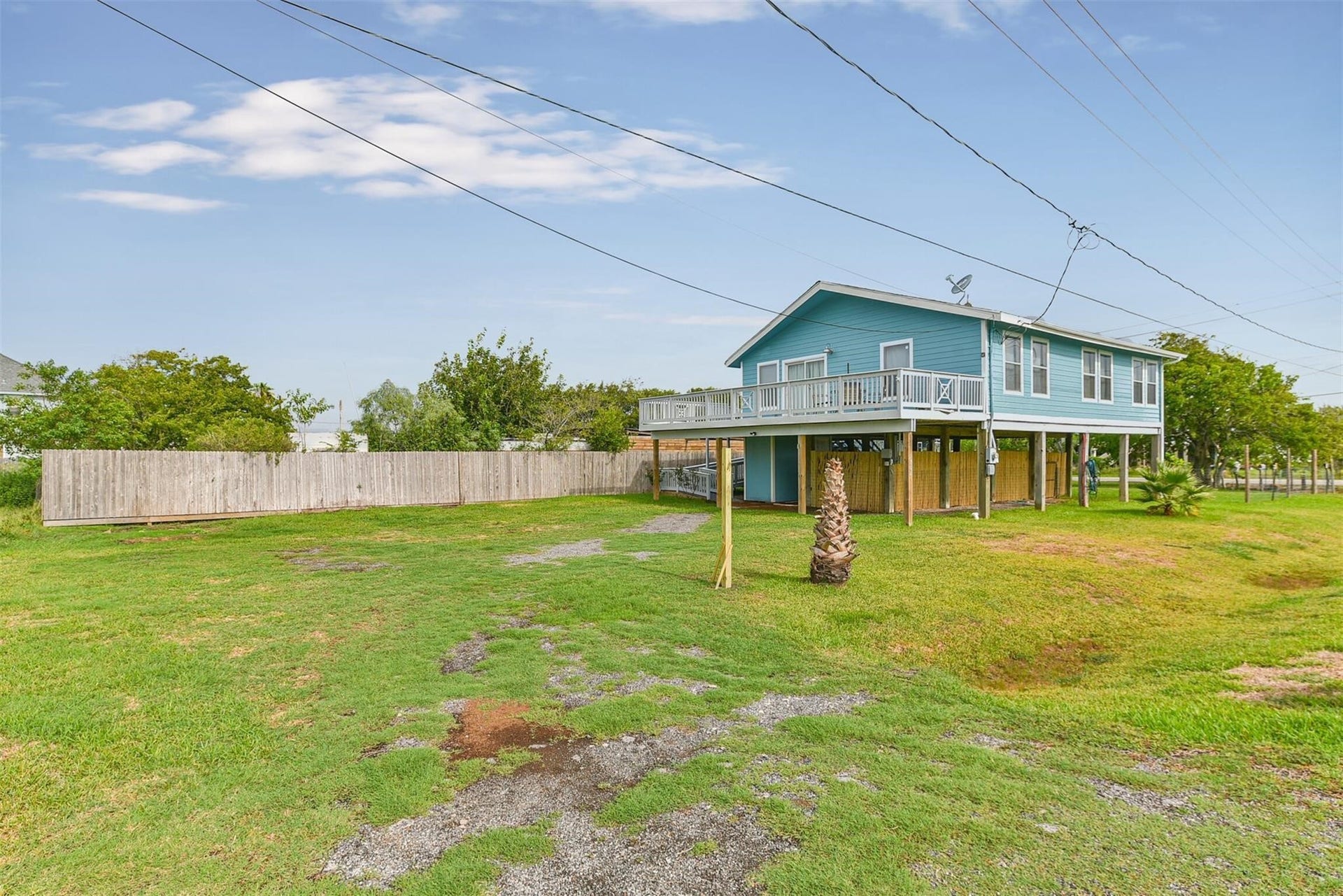 1004 20th Street, Dickinson, TX 77539 1004 20th Street, Dickinson, TX 77539