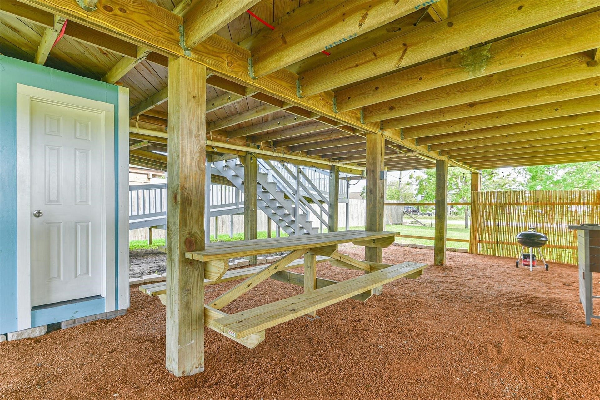 1004 20th Street, Dickinson, TX 77539 1004 20th Street, Dickinson, TX 77539