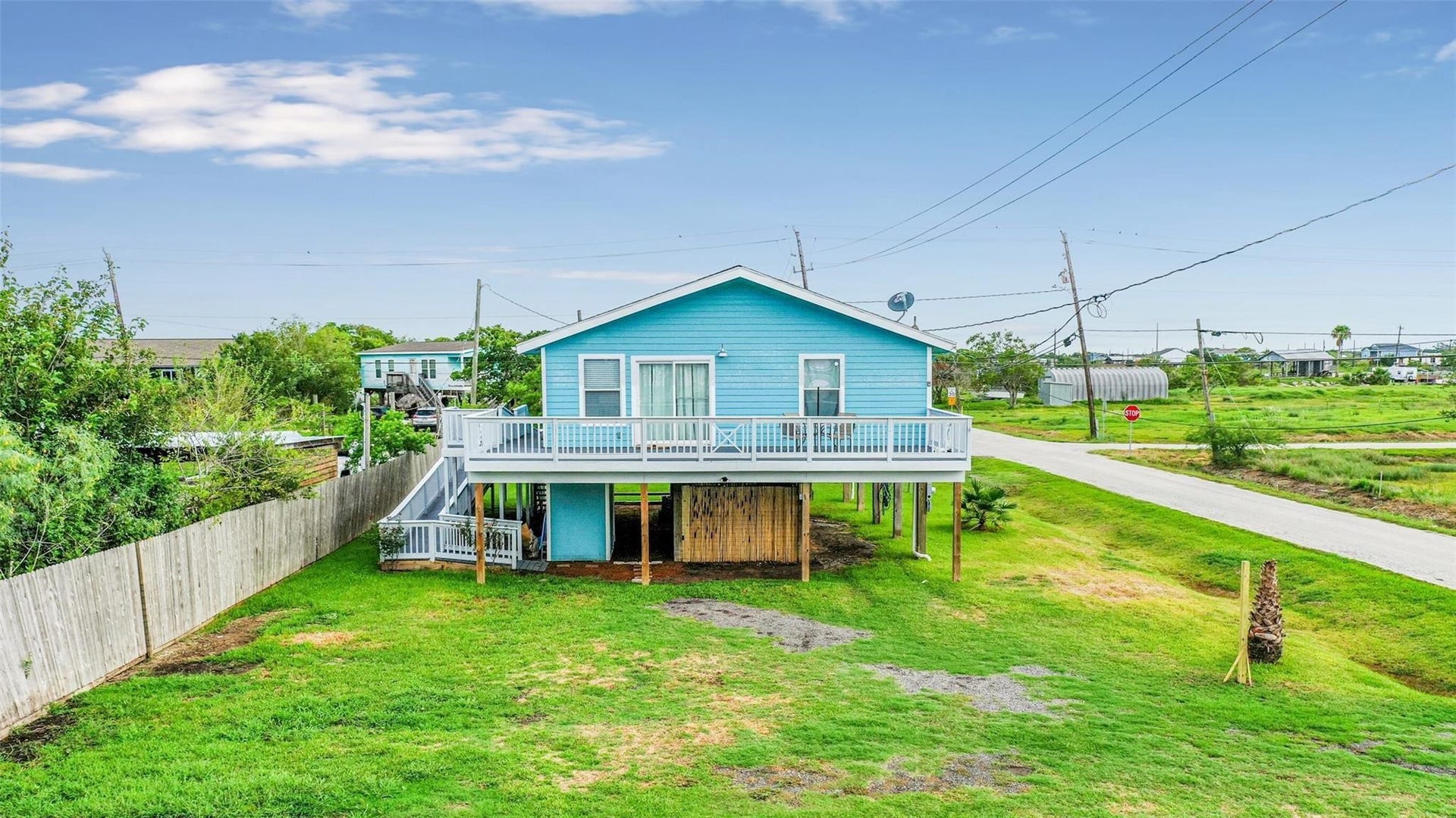 1004 20th Street, Dickinson, TX 77539 1004 20th Street, Dickinson, TX 77539