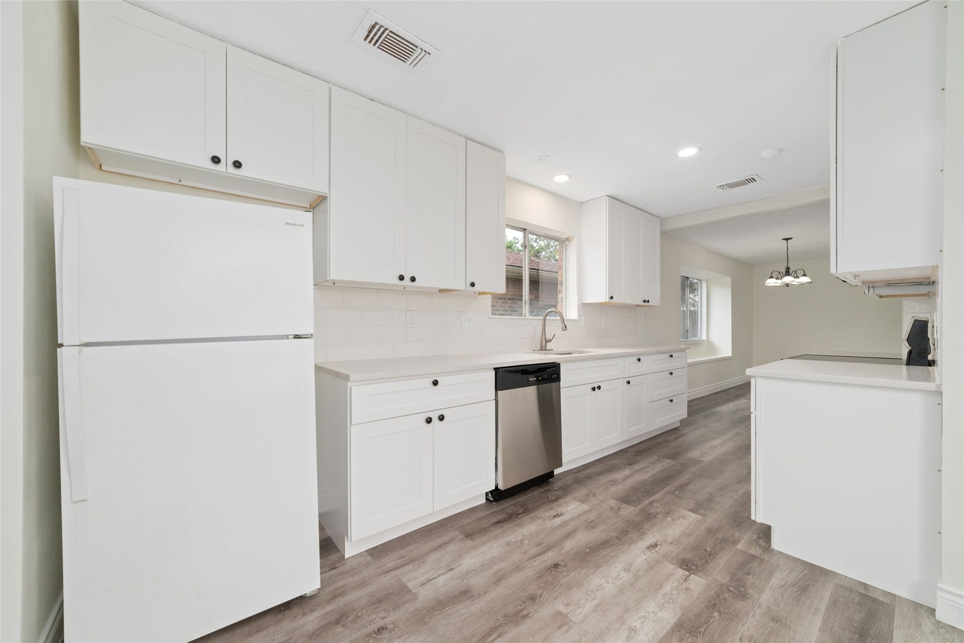 2106 Endicott Lane, Sugar Land, TX 77478 2106 Endicott Lane, Sugar Land, TX 77478