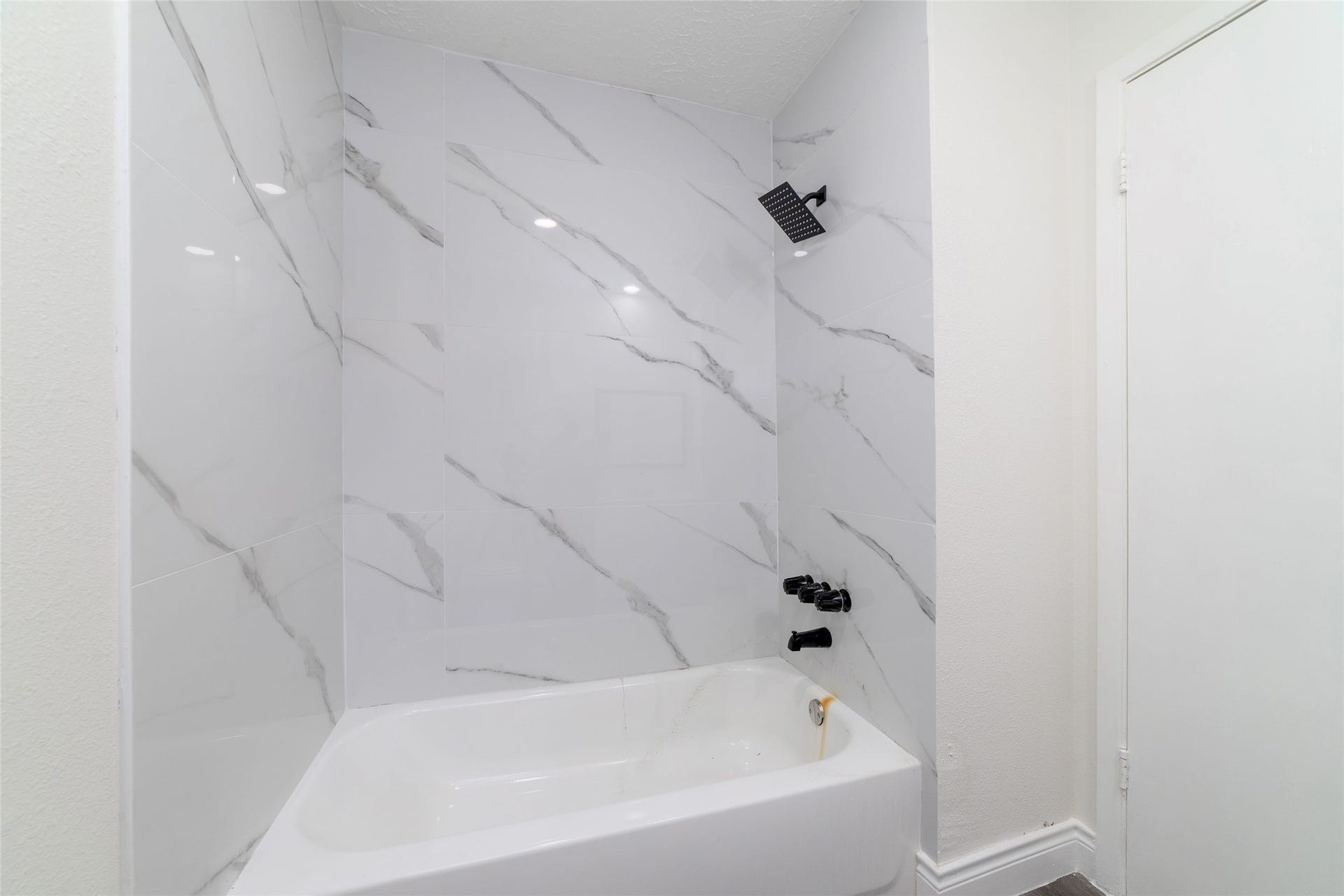 2106 Endicott Lane, Sugar Land, TX 77478 2106 Endicott Lane, Sugar Land, TX 77478