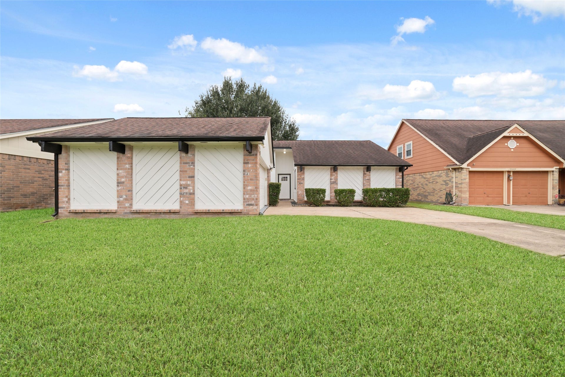 2106 Endicott Lane, Sugar Land, TX 77478 2106 Endicott Lane, Sugar Land, TX 77478