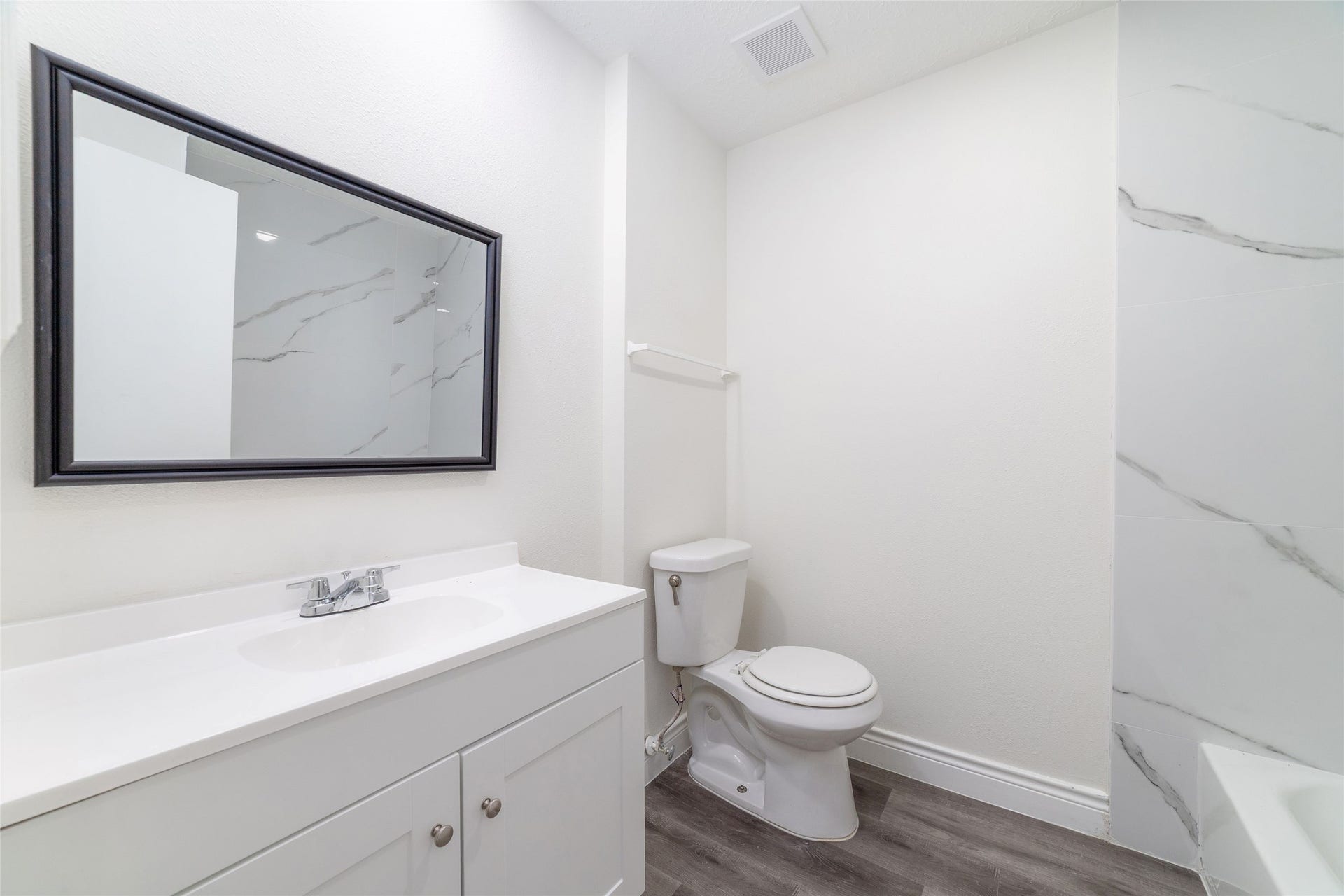 2106 Endicott Lane, Sugar Land, TX 77478 2106 Endicott Lane, Sugar Land, TX 77478