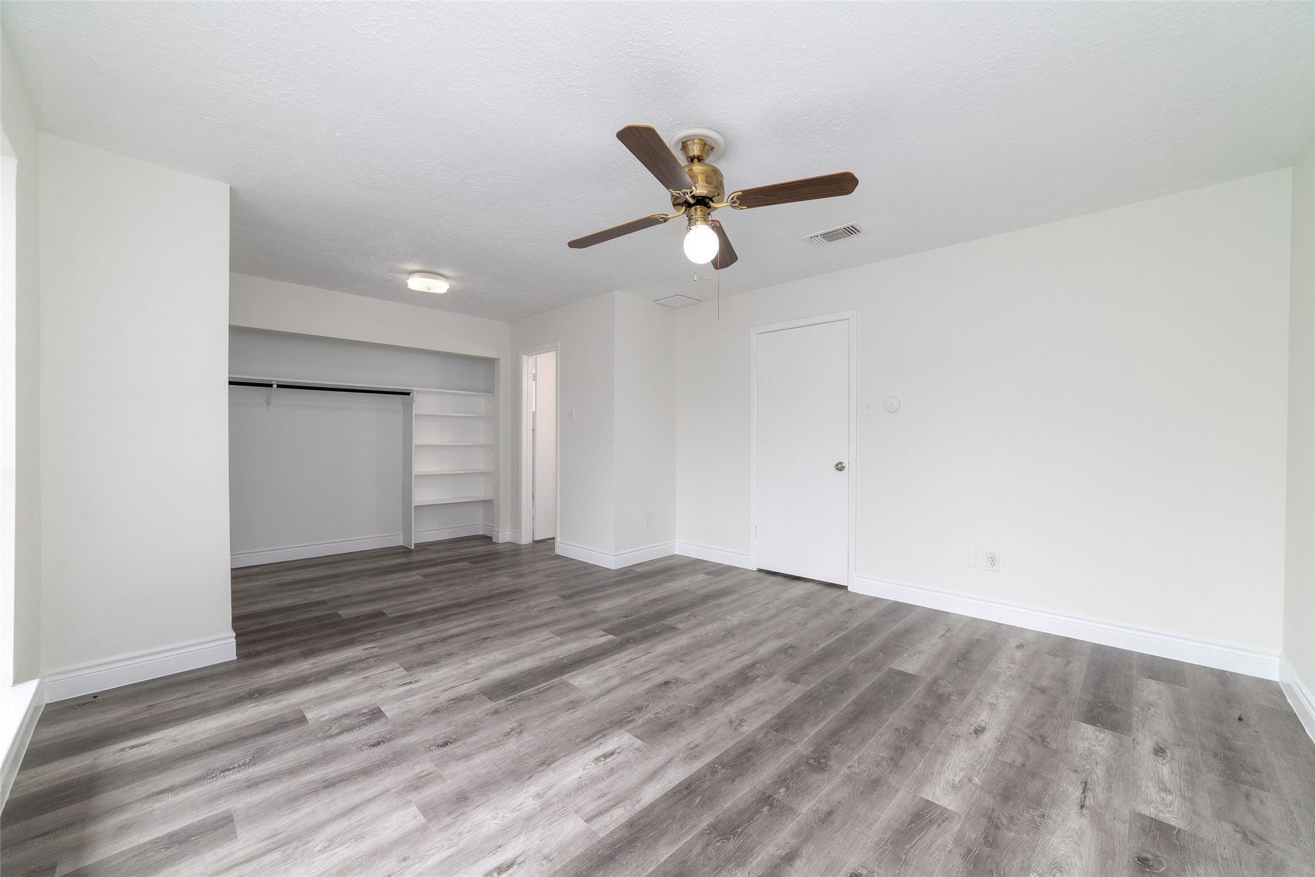 2106 Endicott Lane, Sugar Land, TX 77478 2106 Endicott Lane, Sugar Land, TX 77478