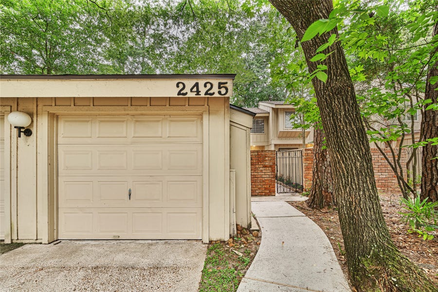 Property photo for 2425 W Settlers Way, The Woodlands, TX