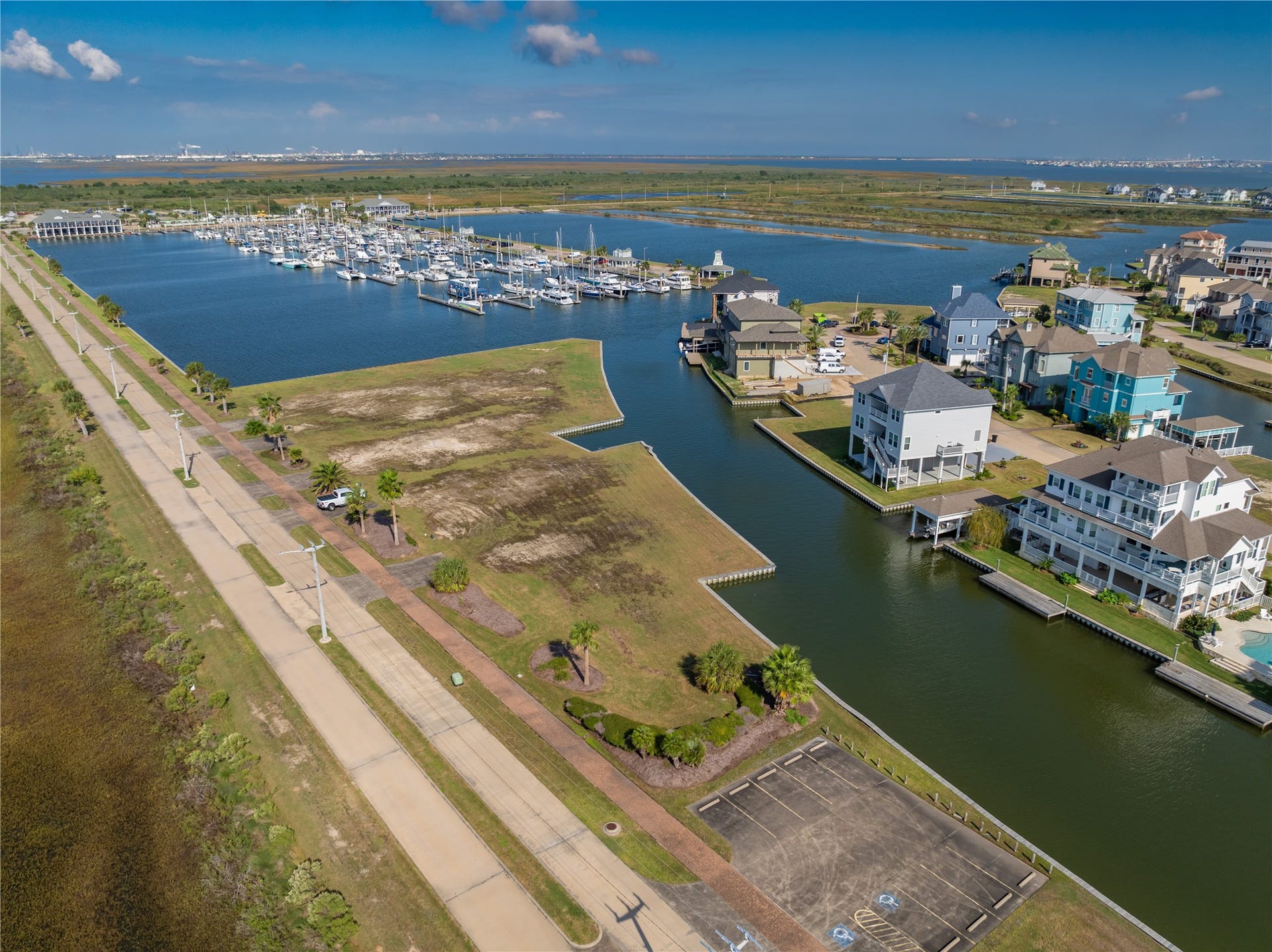 41 Shell Key, Hitchcock, TX 77563 41 Shell Key, Hitchcock, TX 77563