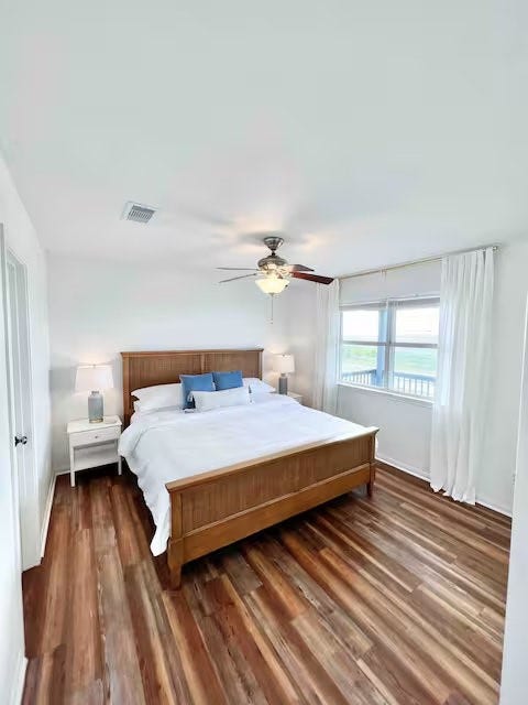 1426 Bluewater Highway, Surfside Beach, TX 77541 bedroom 2