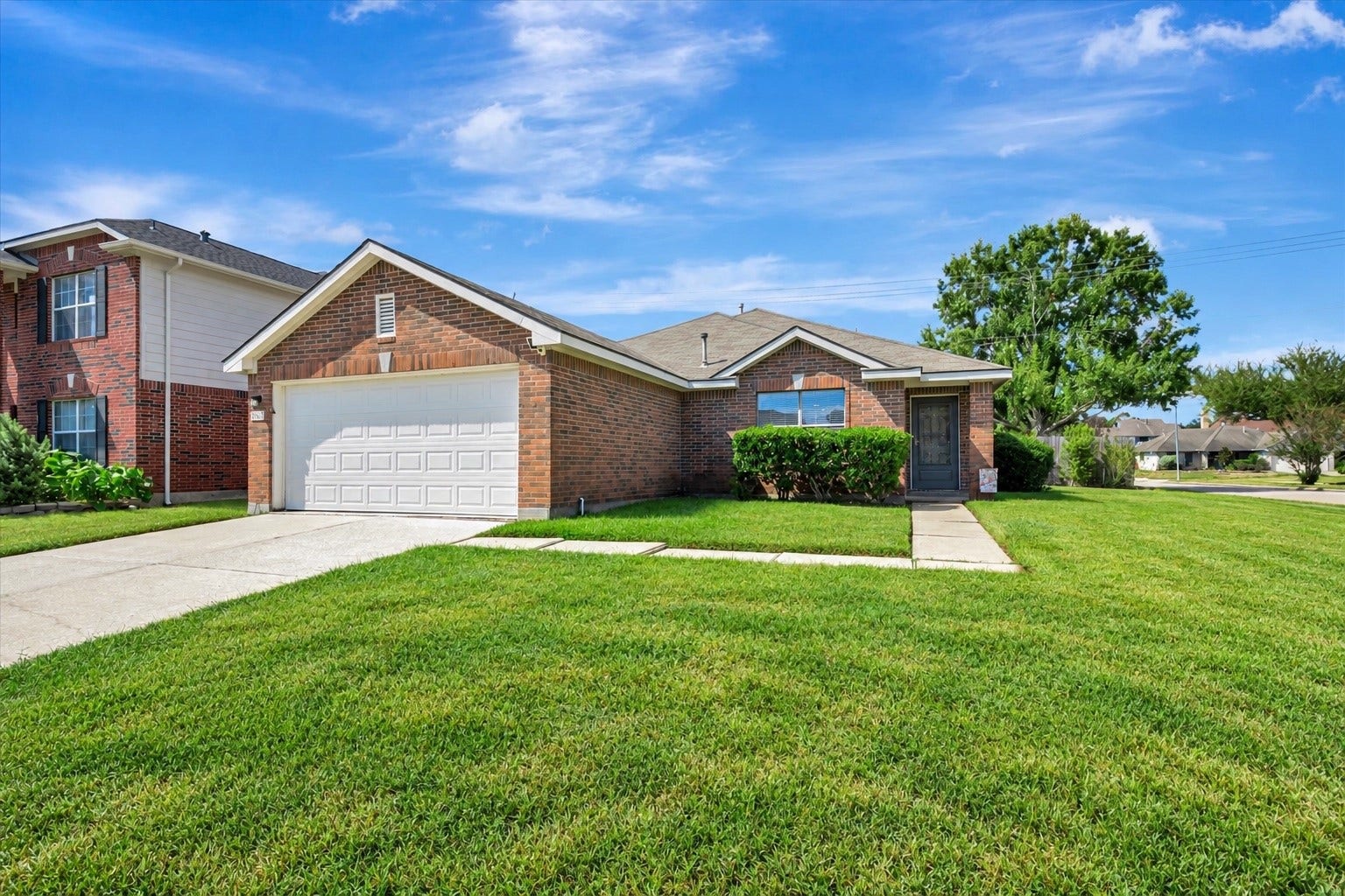 4802 Quiet Canyon Drive, Friendswood, TX 77546 Welcome home to 4802 Quiet Canyon Drive!