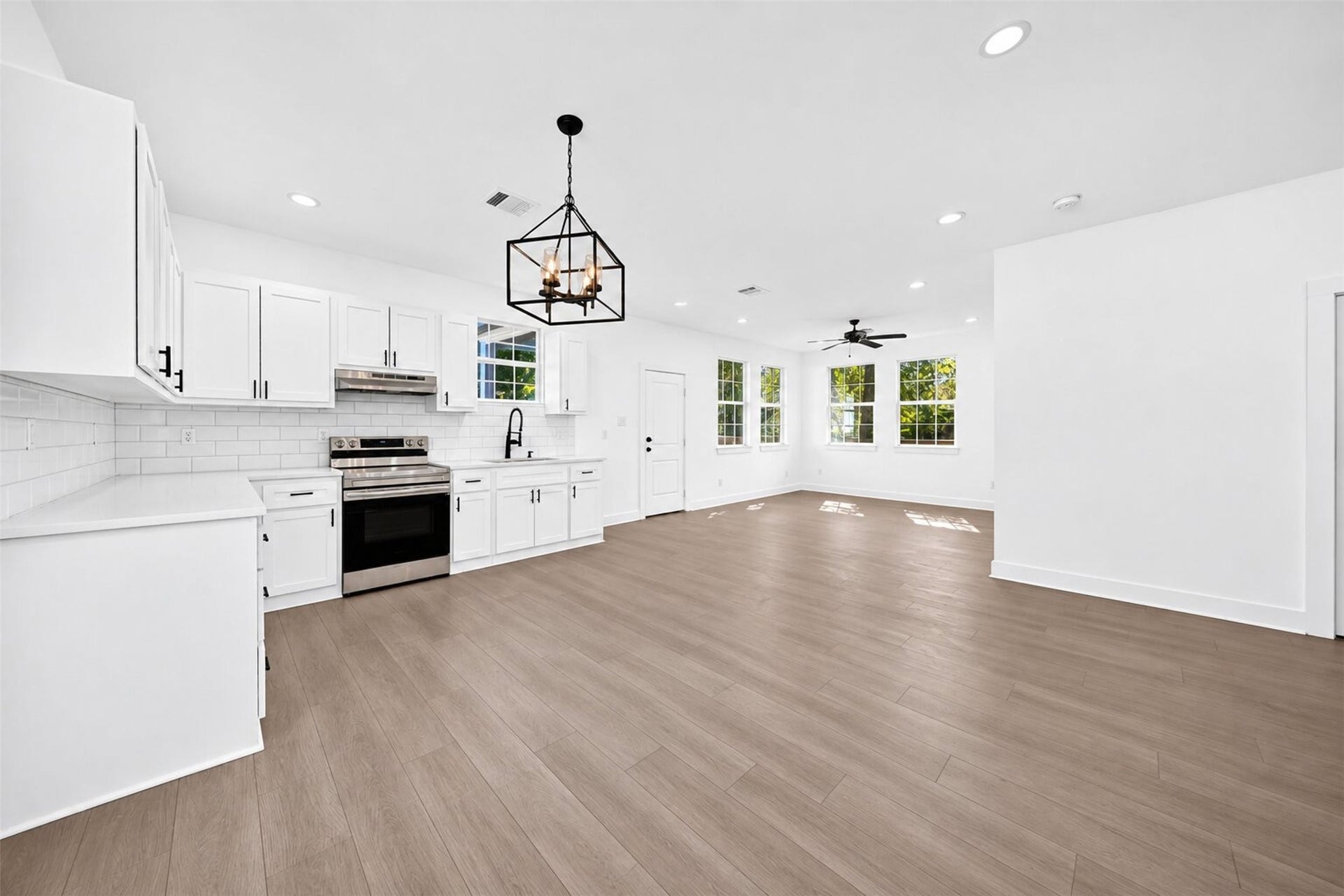 2412 Lucas Street, Houston, TX 77026