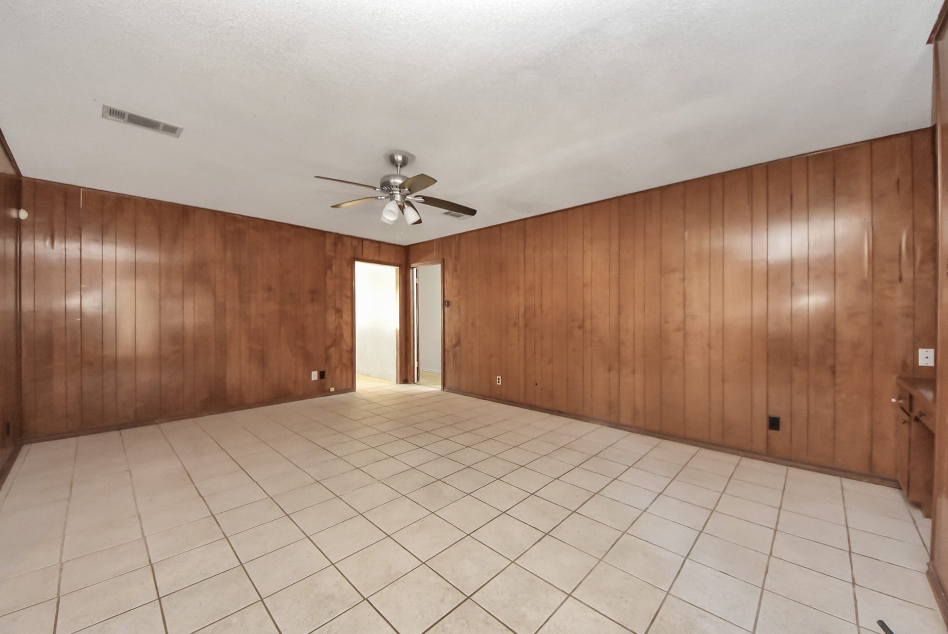 4311 Pine Shadows Street, Dickinson, TX 77539 4311 Pine Shadows Street, Dickinson, TX 77539