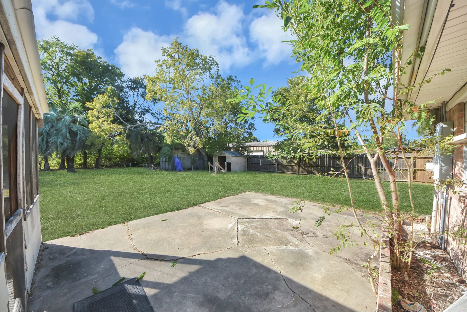 4311 Pine Shadows Street, Dickinson, TX 77539 4311 Pine Shadows Street, Dickinson, TX 77539