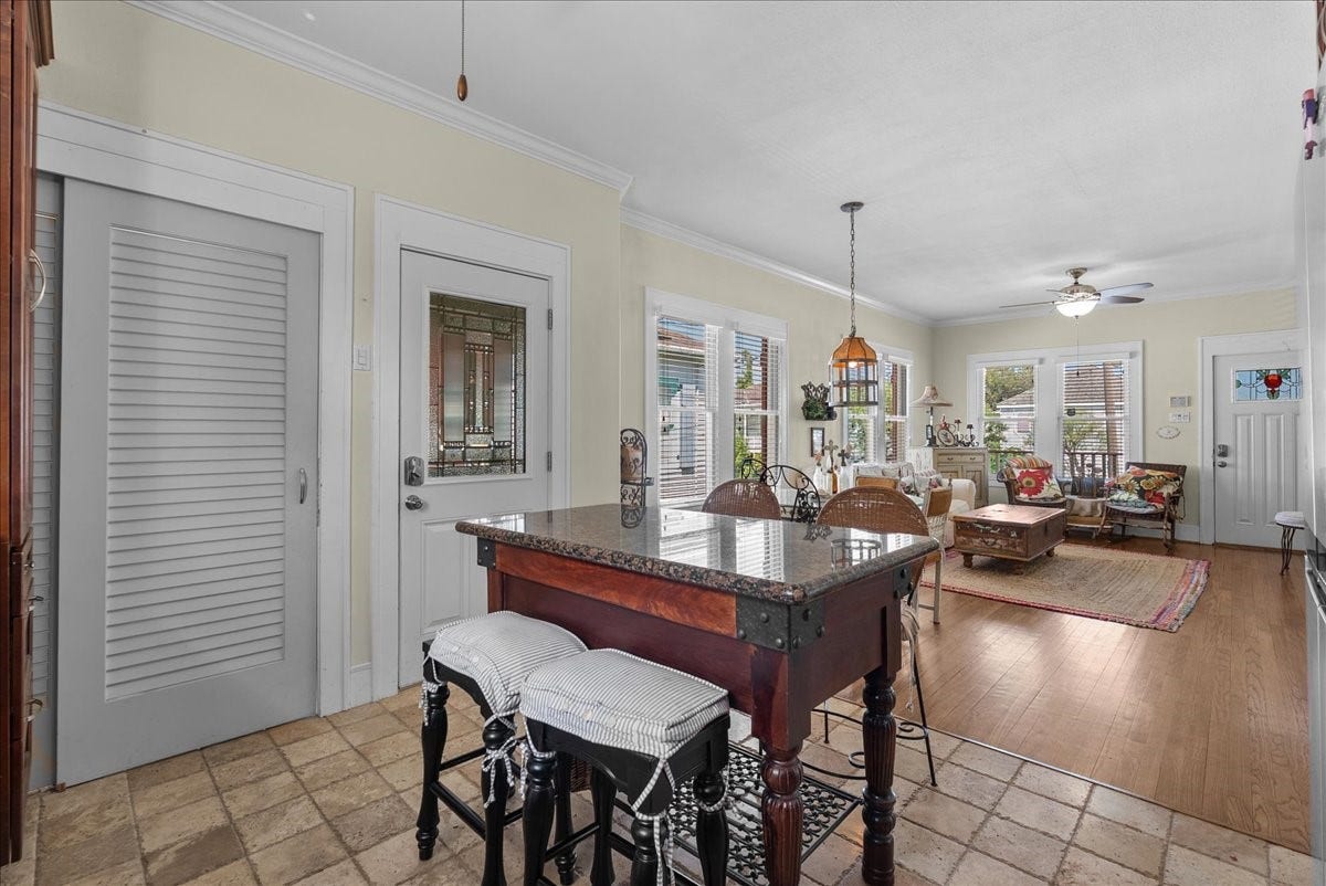 1327 16th Street, Galveston, TX 77550