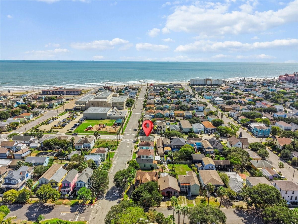 1327 16th Street, Galveston, TX 77550
