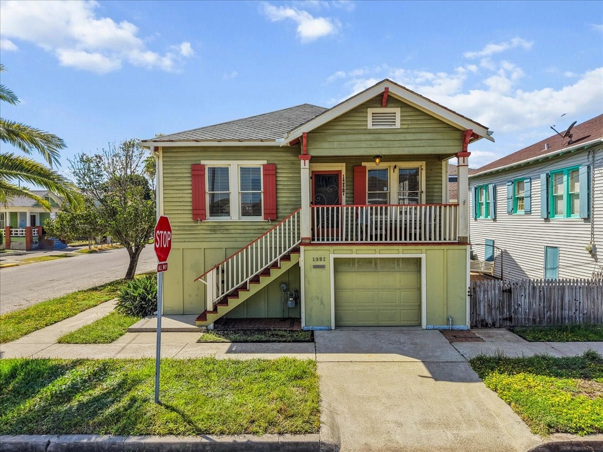 1327 16th Street, Galveston, TX 77550
