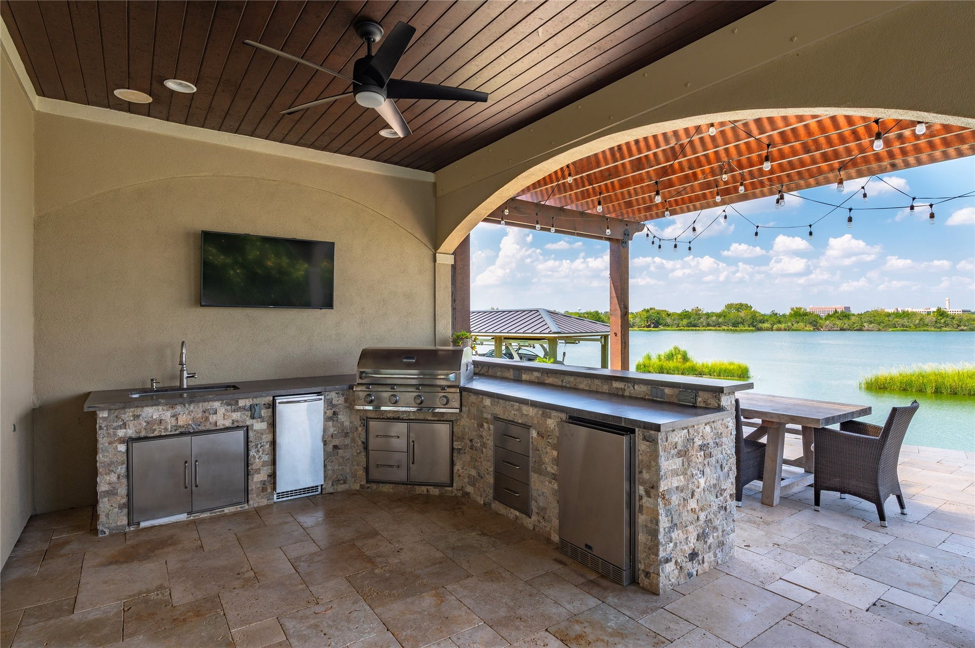 858 Signature Cove, League City, TX 77573 858 Signature Cove, League City, TX 77573