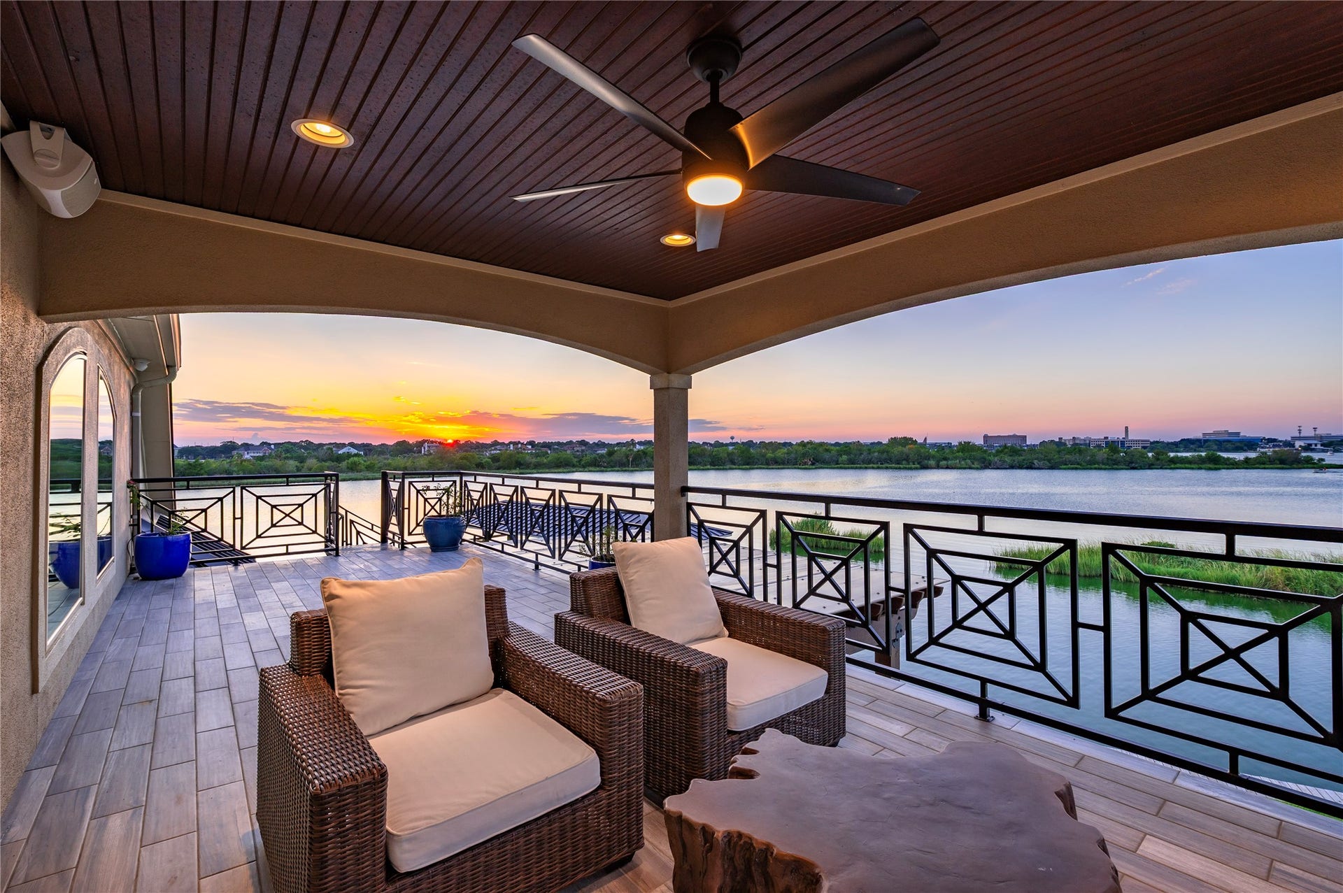 858 Signature Cove, League City, TX 77573 858 Signature Cove, League City, TX 77573