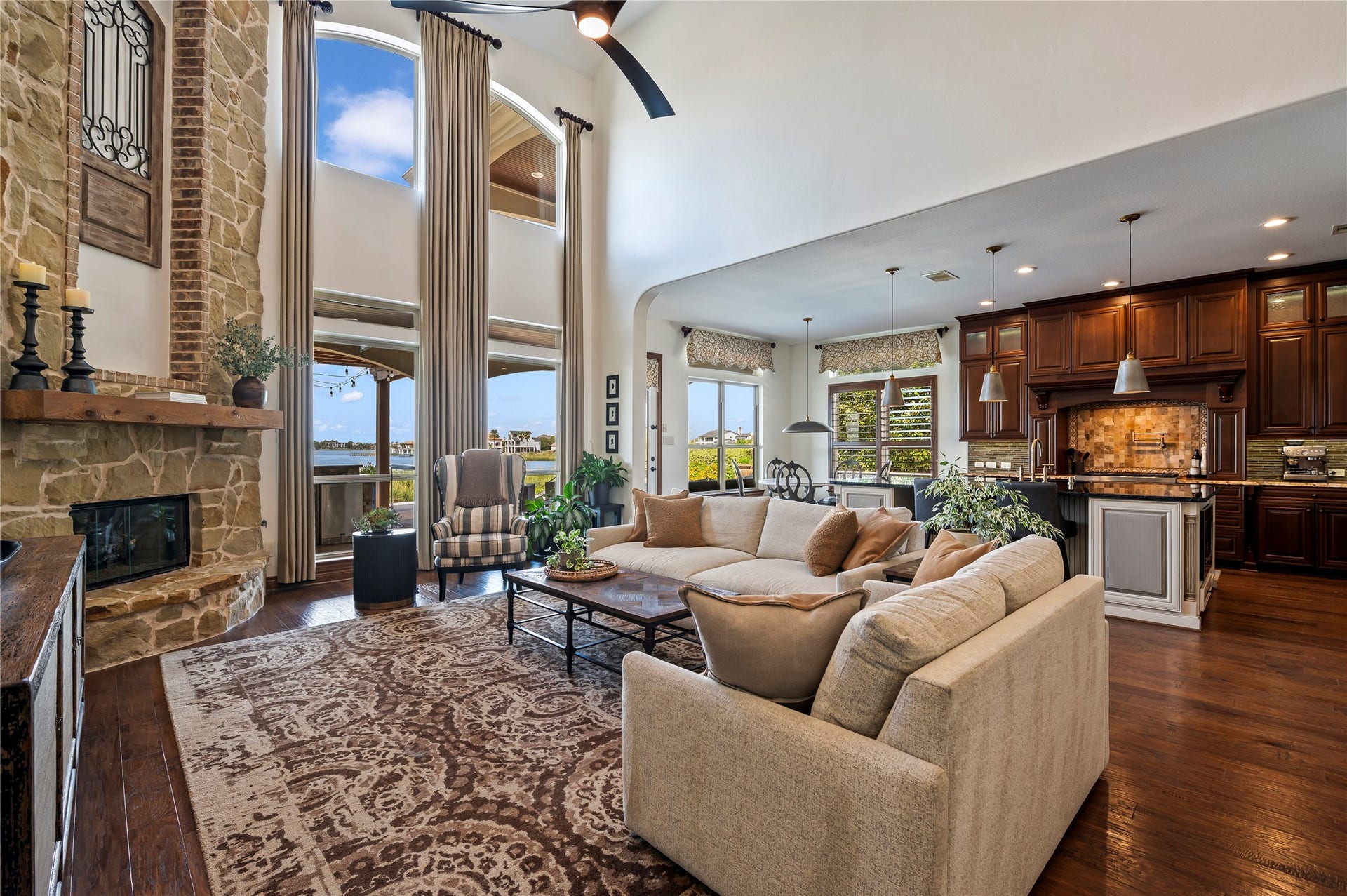 858 Signature Cove, League City, TX 77573 858 Signature Cove, League City, TX 77573