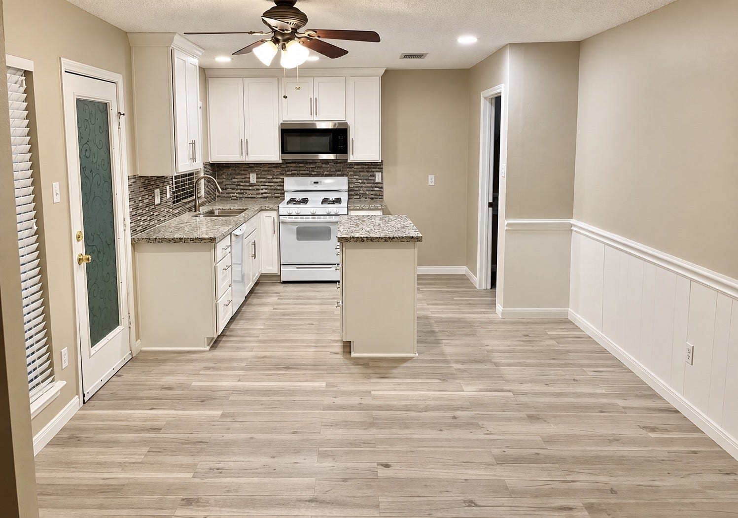 6 Leverwood Court, The Woodlands, TX 77381 An important renovation is the unseen PEX plumbing throughout the home.