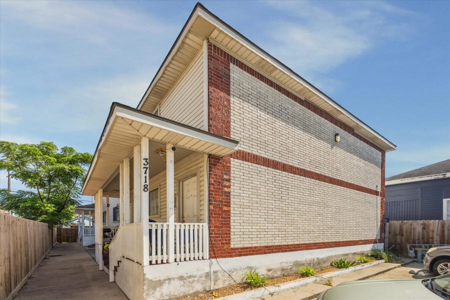 Property photo for 3718 Sealy Street, Galveston, TX