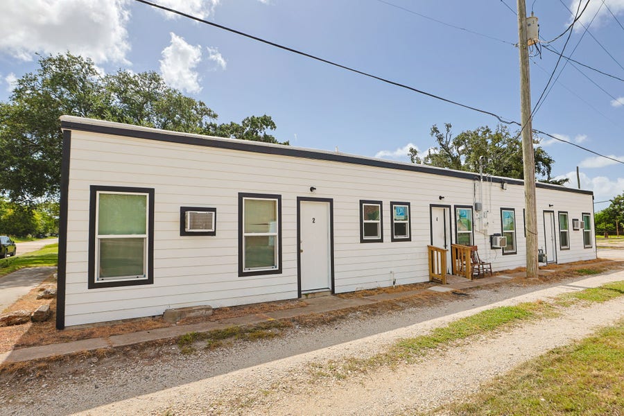 Property photo for 521 2nd Avenue N, Texas City, TX