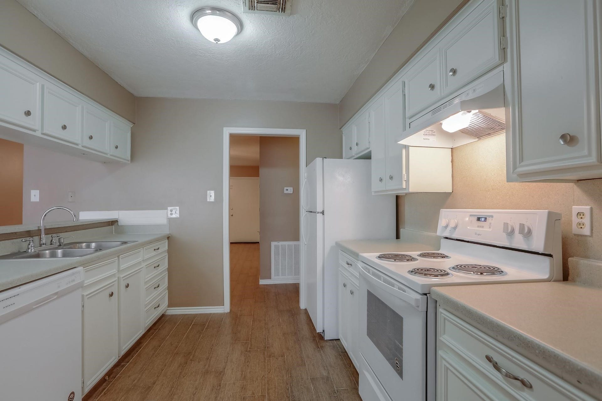 1013 Mccall Avenue, Conroe, TX 77301