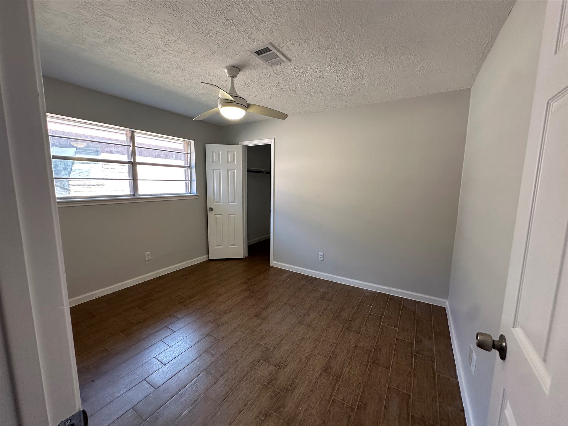 1013 Mccall Avenue, Conroe, TX 77301
