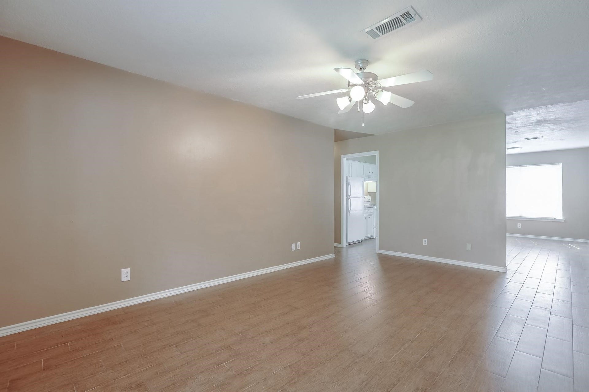 1013 Mccall Avenue, Conroe, TX 77301
