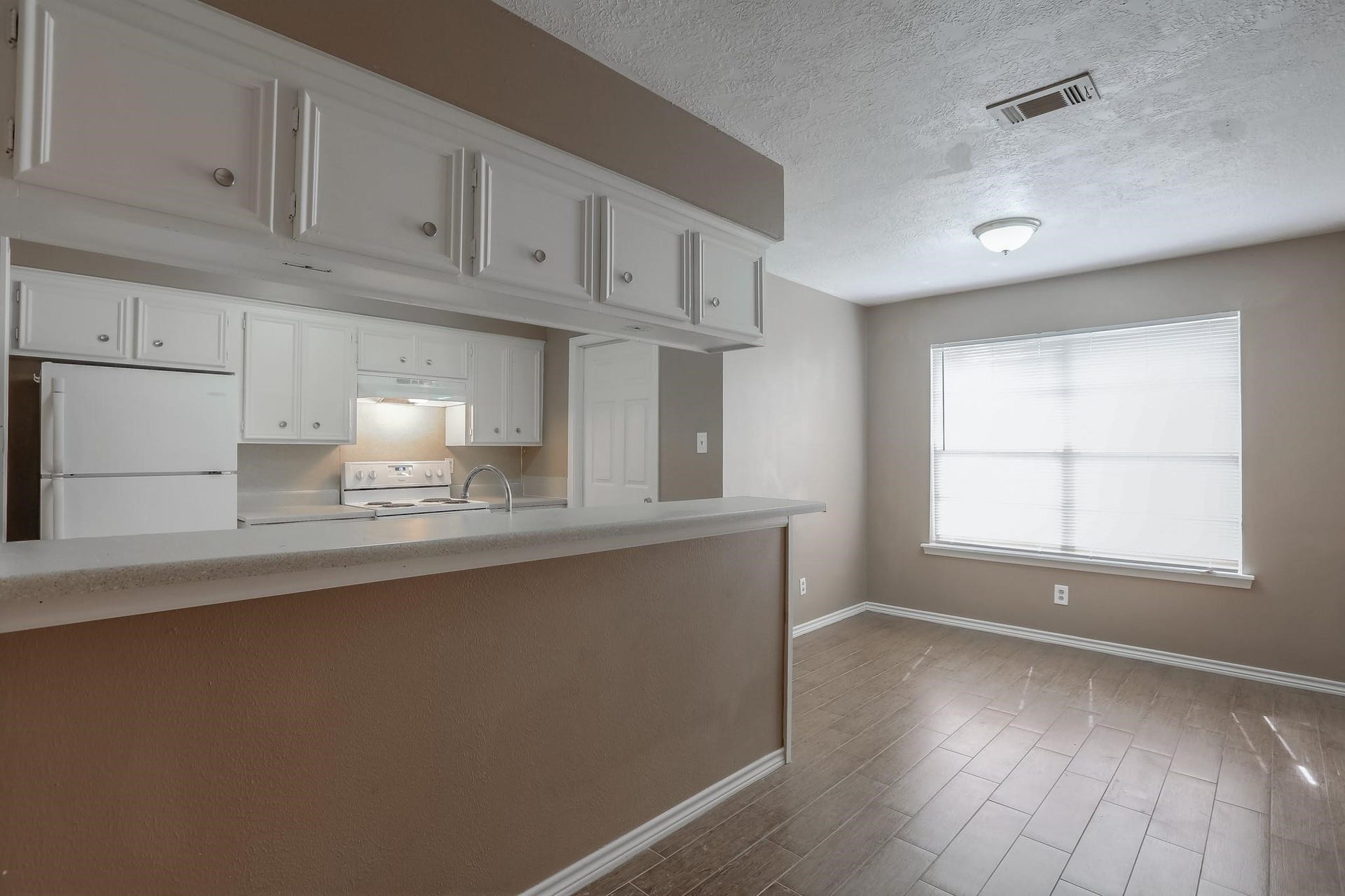 1013 Mccall Avenue, Conroe, TX 77301