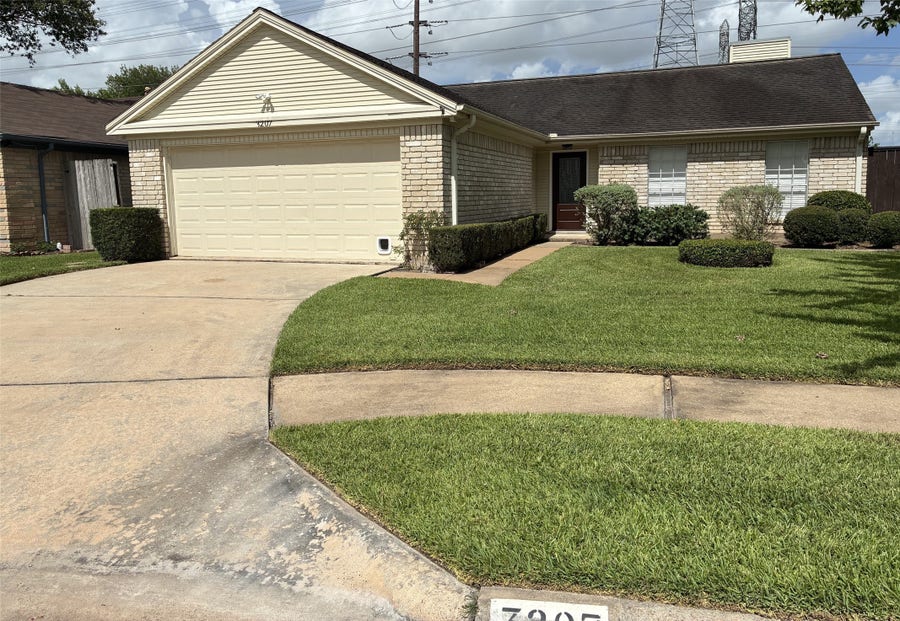 Property photo for 3207 E Heatherock Circle, Sugar Land, TX
