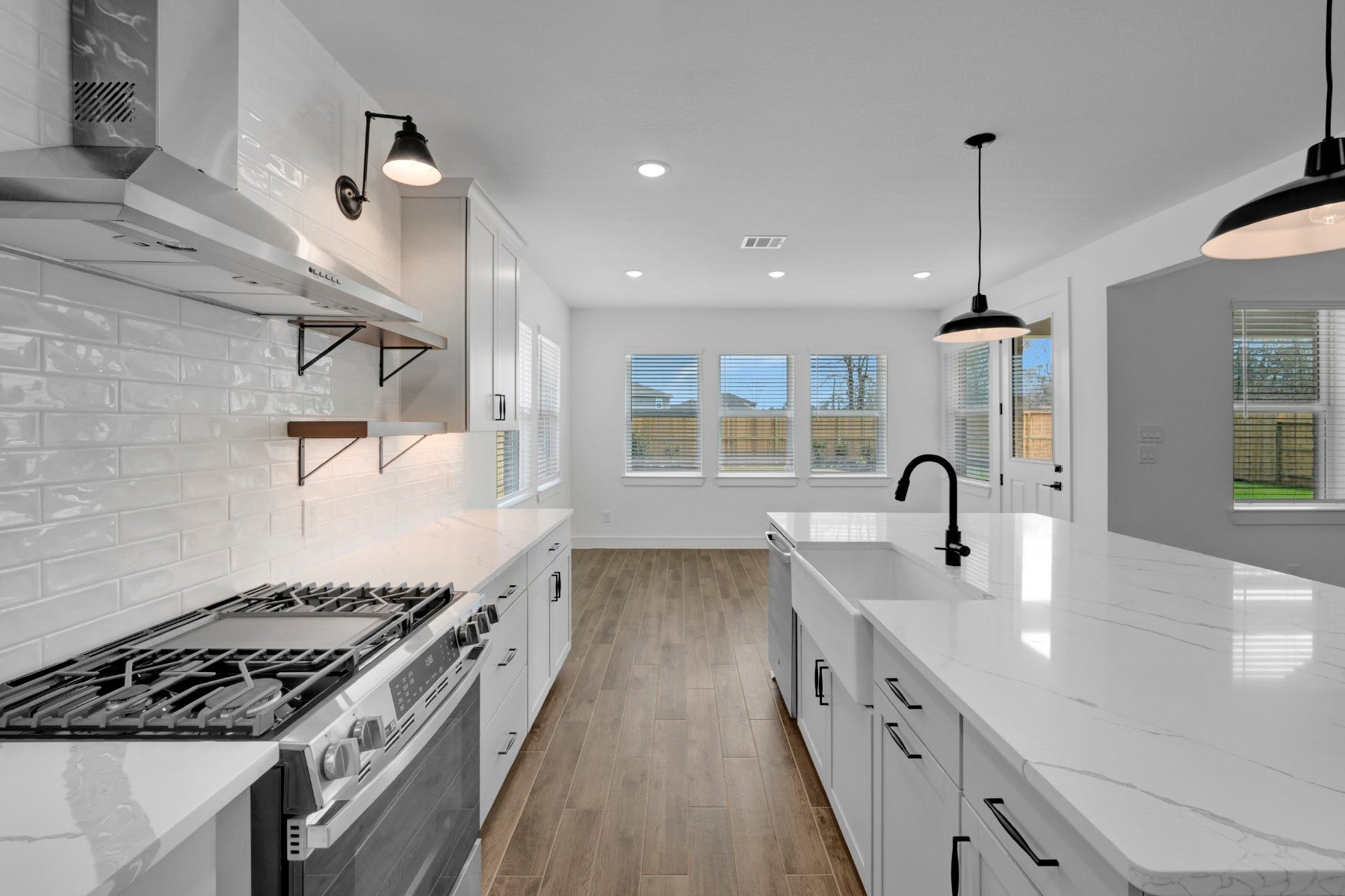 Gourmet kitchen (*Photo not of actual home and used for illustration purposes only.)