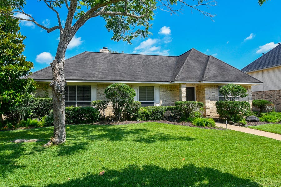 Property photo for 3107 Barnhill, Sugar Land, TX